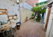 126m² commercial premises for sale in Tarrasa photo