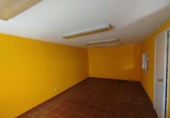 189m² commercial premises for sale in Ponferrada, Avenida de Galicia photo
