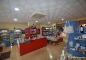 130m² commercial premises for sale in Orihuela, Avenida de Teodomiro photo