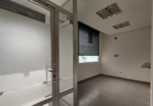 280m² commercial premises for sale in Vitoria-Gasteiz, in the area of Aranbizkarra, Calle Palencia photo