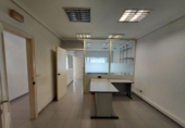 280m² commercial premises for sale in Vitoria-Gasteiz, in the area of Aranbizkarra, Calle Palencia photo
