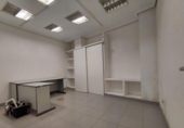 280m² commercial premises for sale in Vitoria-Gasteiz, in the area of Aranbizkarra, Calle Palencia photo