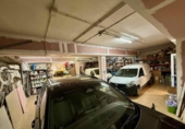 300m² commercial premises for sale in Tarrasa, photo