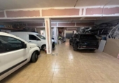 300m² commercial premises for sale in Tarrasa, photo