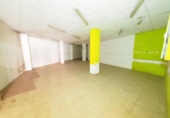195m² commercial premises for sale in Manresa, in the area of Passeig i Rodalia, carretera de vic photo