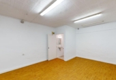28m² commercial premises for sale in Seville, in the area of Nervion photo