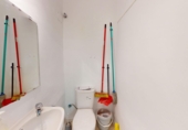 28m² commercial premises for sale in Seville, in the area of Nervion photo