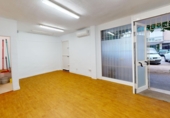 28m² commercial premises for sale in Seville, in the area of Nervion photo