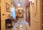 586m² building for sale in Játiva photo