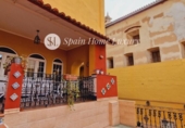 586m² building for sale in Játiva photo