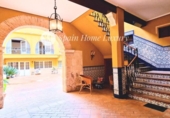 586m² building for sale in Játiva photo
