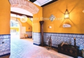 586m² building for sale in Játiva photo