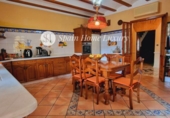 586m² building for sale in Játiva photo