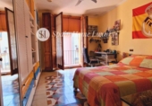 586m² building for sale in Játiva photo