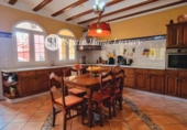 586m² building for sale in Játiva photo