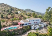 1200m² hotel for sale in Guaro photo