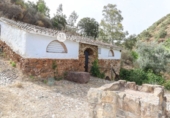 1200m² hotel for sale in Guaro photo