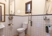 1200m² hotel for sale in Guaro photo