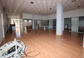 Local comercial en venta con 231m² en Montijo, Avenida de Colón foto