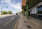 800m² commercial premises for sale in Granada, carretera de la sierra photo
