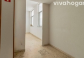 Local comercial en venta en Madrid, en la zona de Recoletos foto