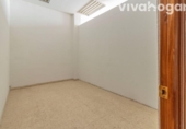 Local comercial en venta en Madrid, en la zona de Recoletos foto