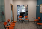 177m² commercial premises for rent in Barcelona, in the area of La Vila de Gràcia, Córsega photo