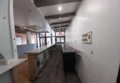 138m² commercial premises for sale in Toledo photo