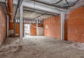 216m² commercial premises for sale in Toledo photo