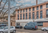 216m² commercial premises for sale in Toledo photo
