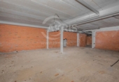 216m² commercial premises for sale in Toledo photo