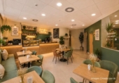 214m² locaux commerciaux pour vente à Pampelune, dans le quartier de Ezkaba, Calle Inge Morath photo