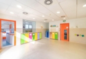 214m² locaux commerciaux pour vente à Pampelune, dans le quartier de Ezkaba, Calle Inge Morath photo