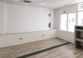 98m² commercial premises for sale in Montbrió del Camp, Carrer de la Vilanova photo