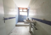 Local comercial en venta con 417m² en Rubí, Carrer de Milà i Fontanals foto
