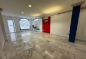 Local comercial en venta con 188m² en Sanlúcar de Barrameda foto