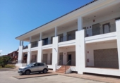 Local comercial en venta con 100m² en San Roque, en la zona de Sotogrande, Avenida de la Reserva foto