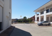 Local comercial en venta con 100m² en San Roque, en la zona de Sotogrande, Avenida de la Reserva foto