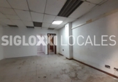 Local comercial en alquiler con 140m² en Barcelona, en la zona de el Poble-sec, Carrer de la Creu dels Molers foto
