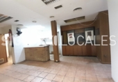 Local comercial en alquiler con 140m² en Barcelona, en la zona de el Poble-sec, Carrer de la Creu dels Molers foto