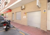 100m² commercial premises for sale in Torrevieja, Carretera de Circunvalación photo