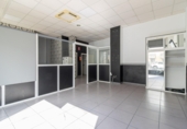 64m² commercial premises for sale in Jerez photo