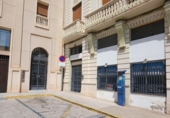 133m² commercial premises for sale in Oliva, Calle Tamarit photo