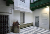 Local comercial en venta con 100m² en Cádiz, Calle Cánovas del Castillo foto