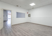 Local comercial
en venda
amb 170m² a Maracena, Camino Las Tinajas foto