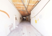 110m² commercial premises for sale in Sabadell, Carrer de Bujaruelo photo