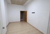 Local comercial en venta con 100m² en Torrevieja foto