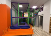 100m² locaux commerciaux pour vente à Alicante, Calle Astrónomo Comas Sola photo