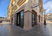 Local comercial en venta con 95m² en Benalmádena, Avenida Manantial foto