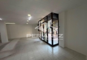 Local comercial en alquiler con 70m² en el Prat de Llobregat foto